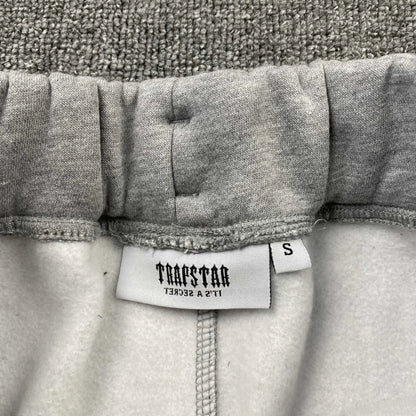 Conjunto Trapstar Chenille Decoded Gris Verde