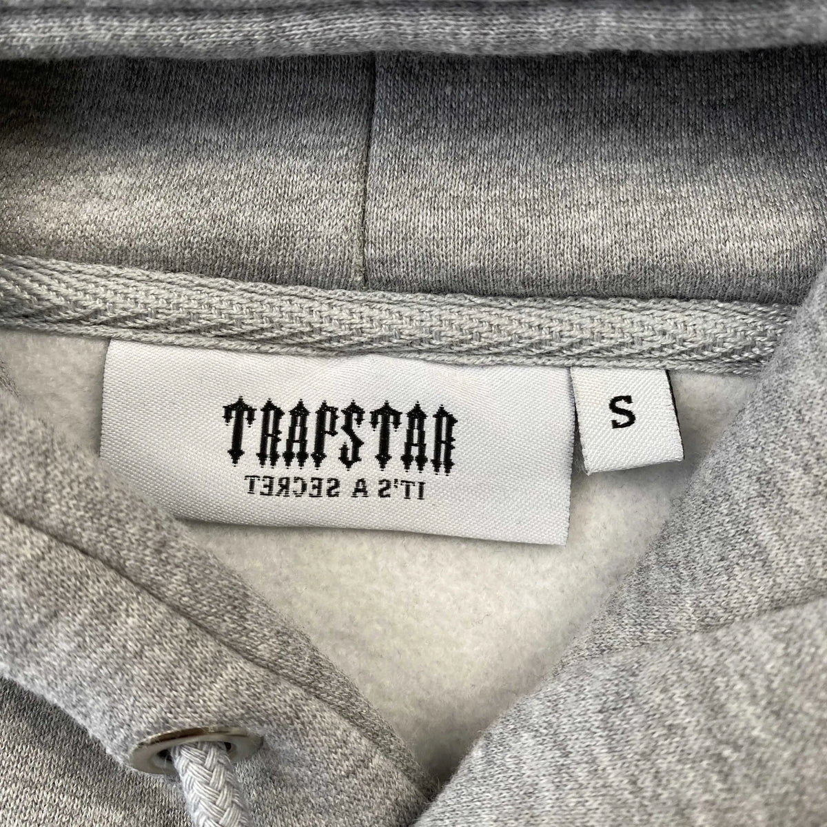 Conjunto Trapstar Chenille Decoded Gris Hielo