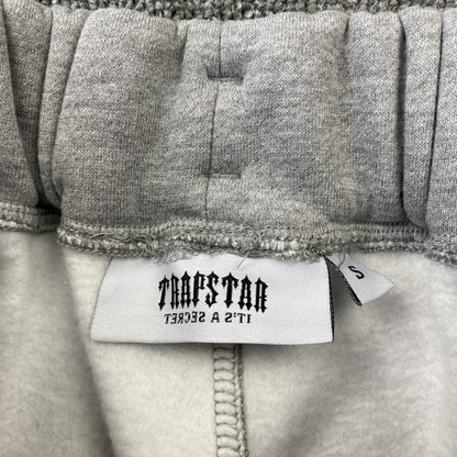 Conjunto Trapstar Chenille Decoded Gris Naranja