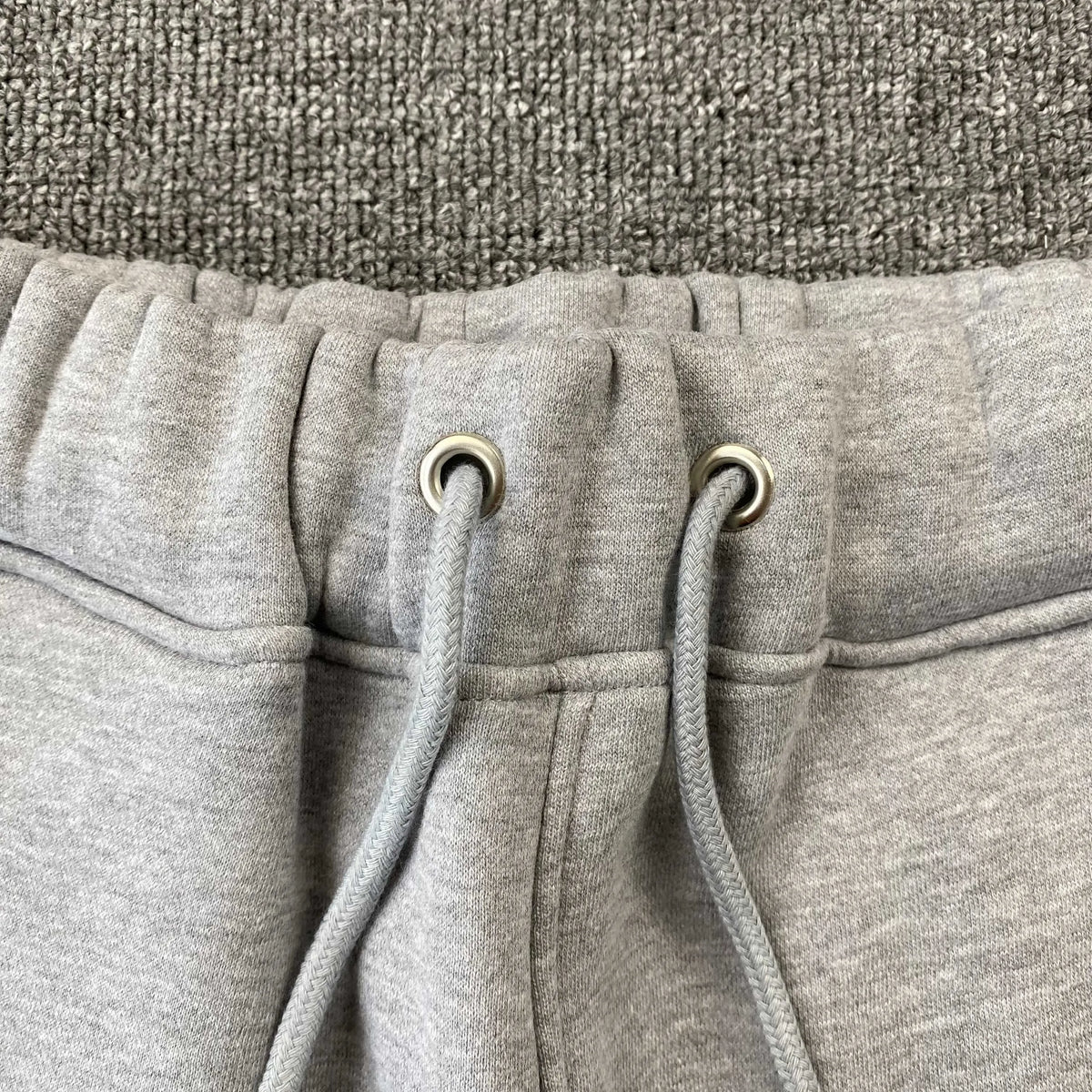 Conjunto Trapstar Chenille Decoded Gris Naranja