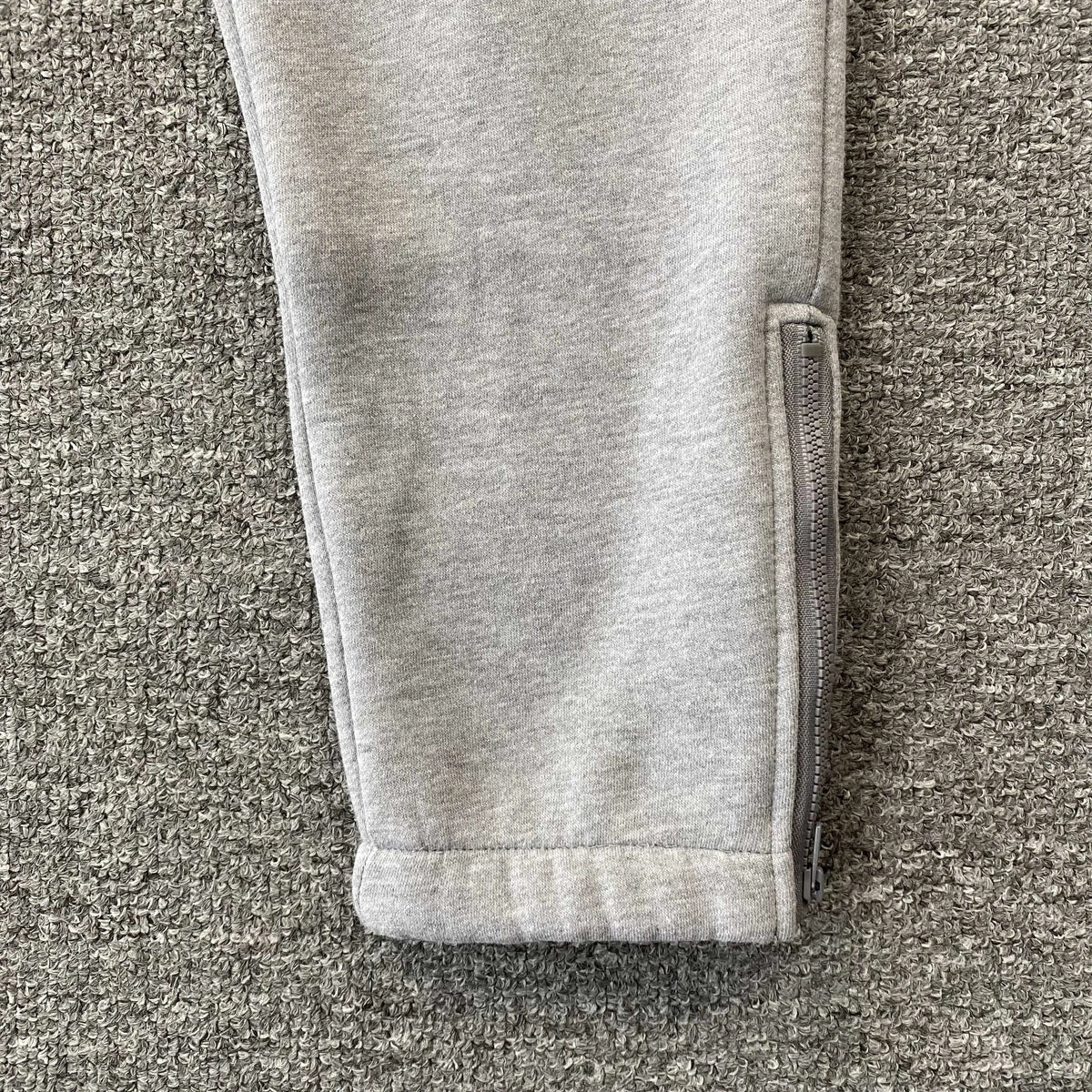 Conjunto Trapstar Chenille Decoded Gris Naranja