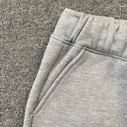 Conjunto Trapstar Chenille Decoded Gris Rojo