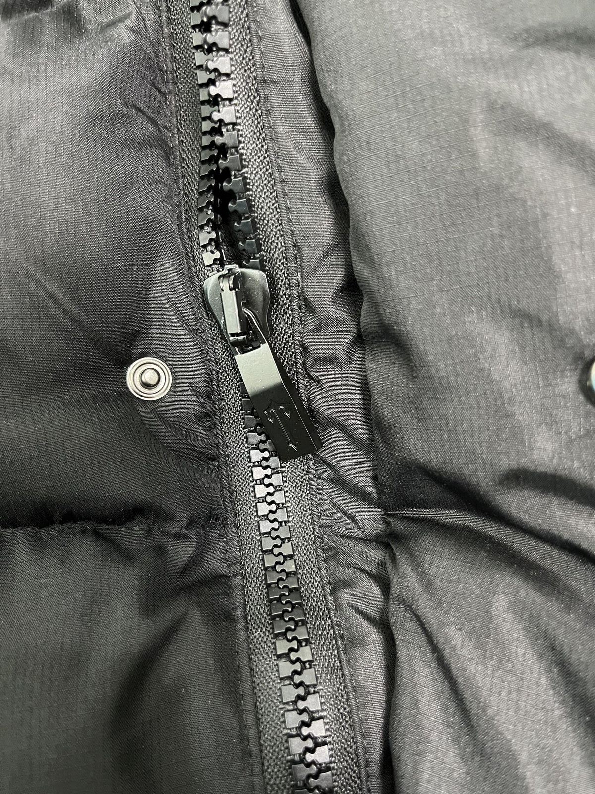 Campera Trapstar Decoded Hooded 2.0 Puffer Negra
