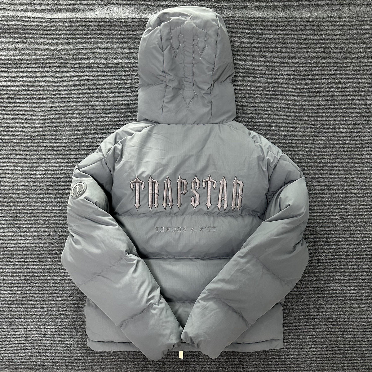 Campera Trapstar Decoded Hooded 2.0 Puffer Gris