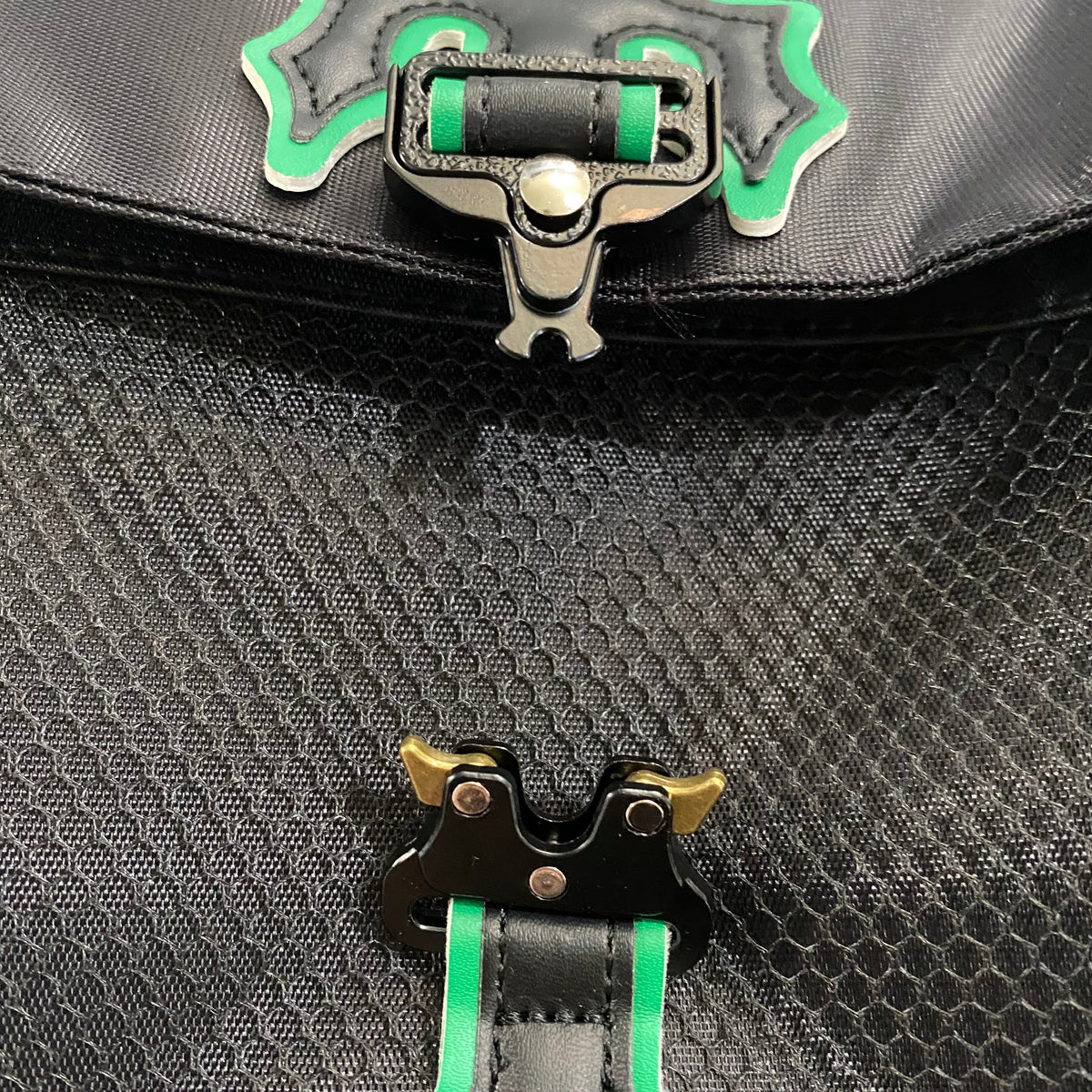 Morral Trapstar Irongate 1.0 Crossbody Negro Verde