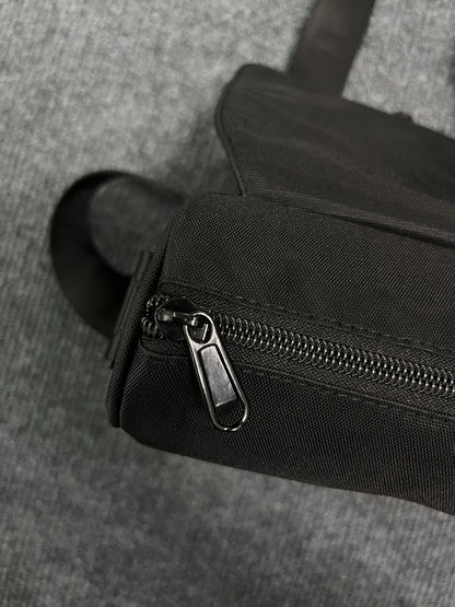 Morral Trapstar Irongate 1.0 Crossbody Negro Azul