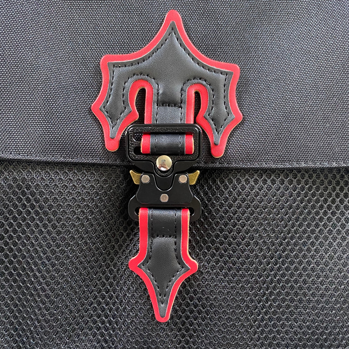Morral Trapstar Irongate 1.0 Crossbody Negro Rojo
