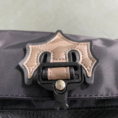 Morral Trapstar Irongate 1.0 Crossbody Negro Tiger Camo
