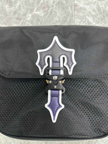 Morral Trapstar Irongate 1.0 Crossbody Negro Azul
