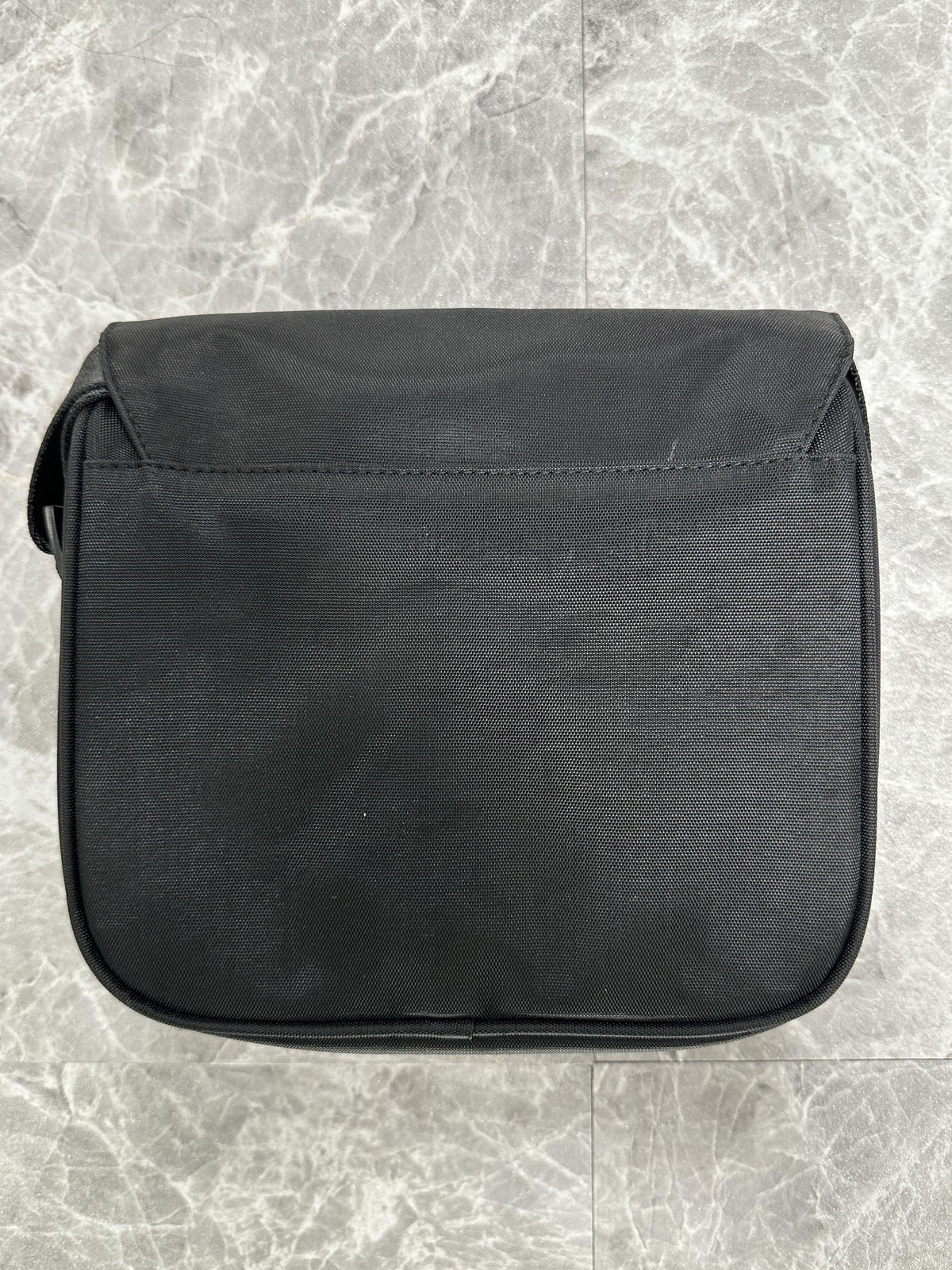 Morral Trapstar Irongate 1.0 Crossbody Negro Azul