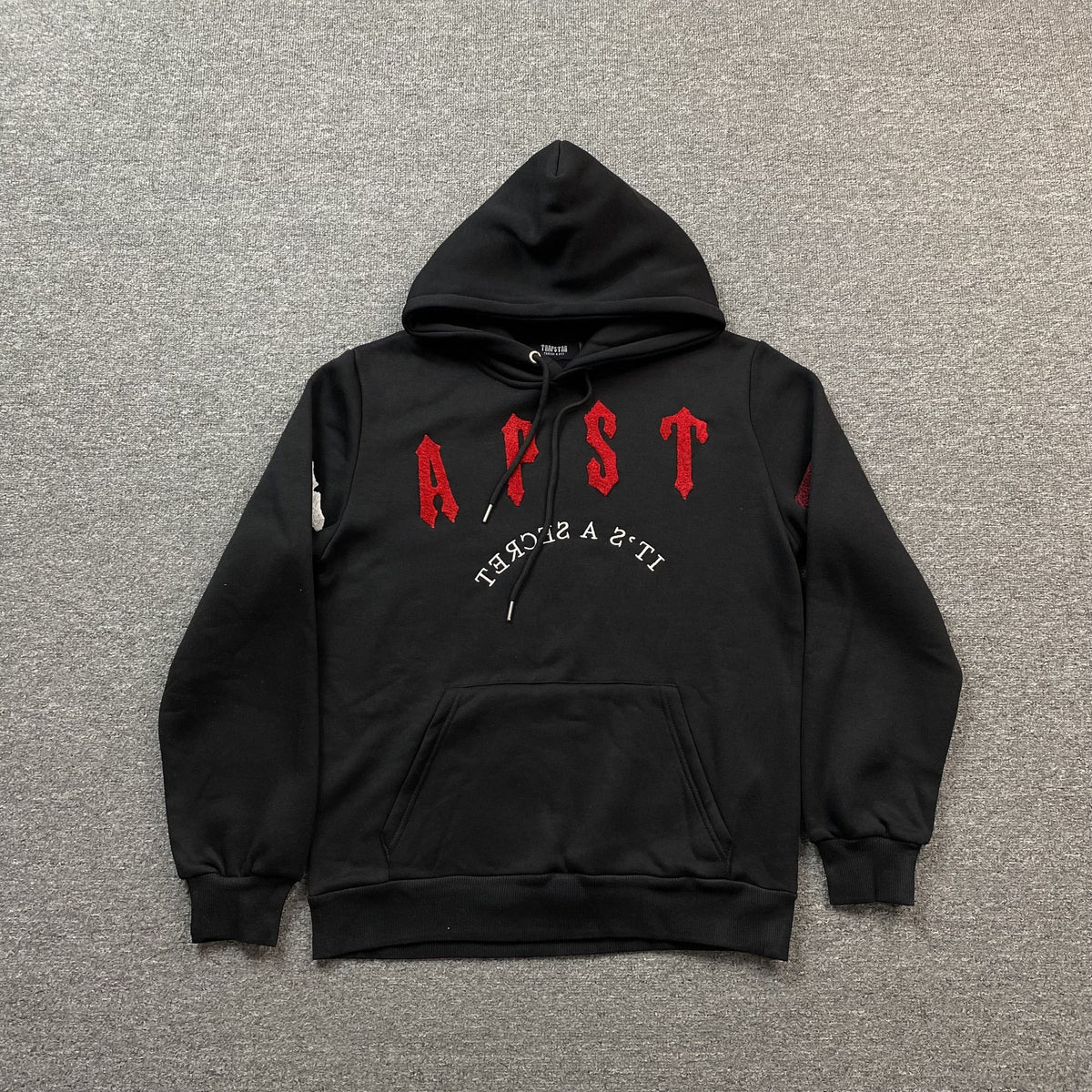 Conjunto Trapstar Irongate Arch Chenille 2.0 Negro