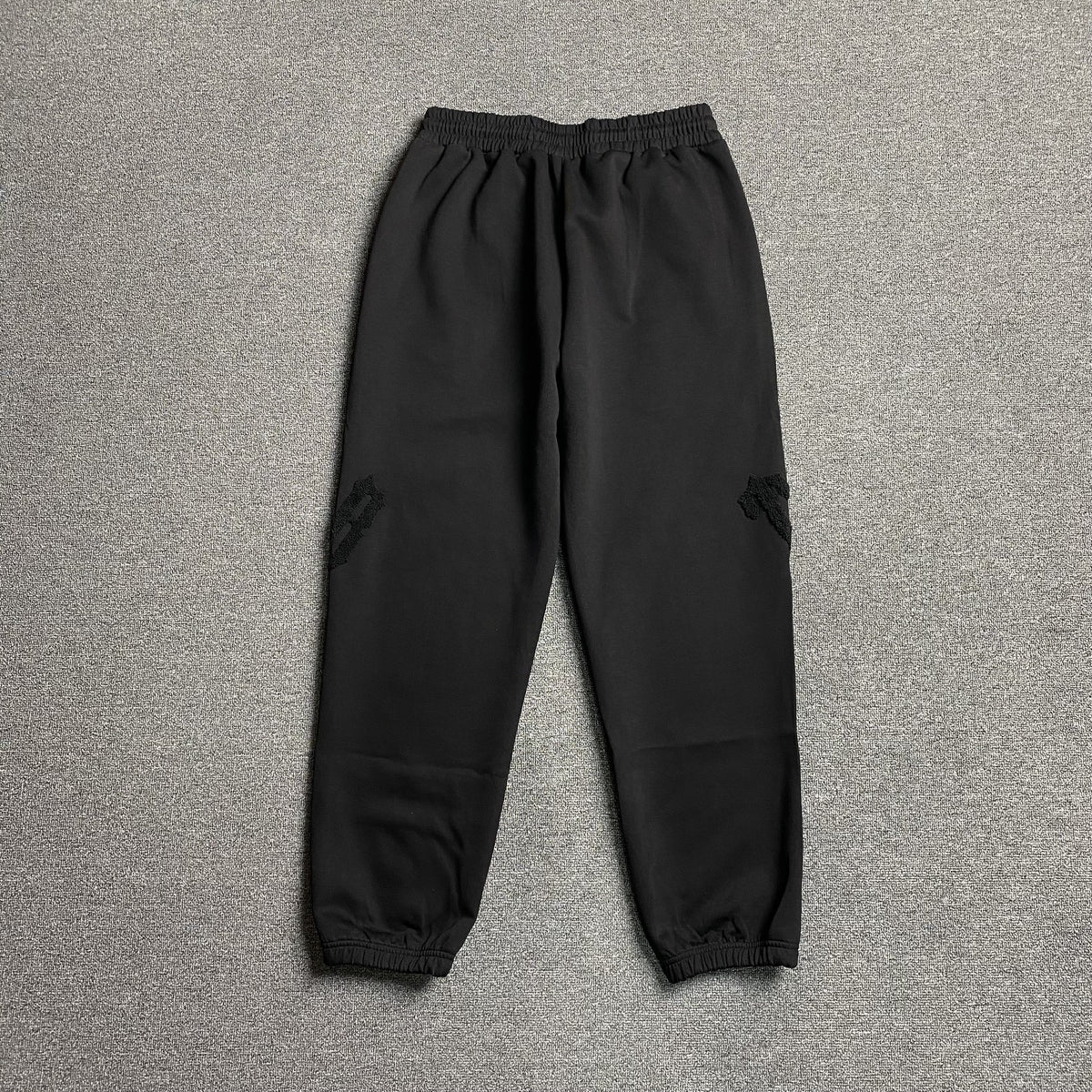 Conjunto Trapstar Irongate Arch Chenille 2.0 Negro