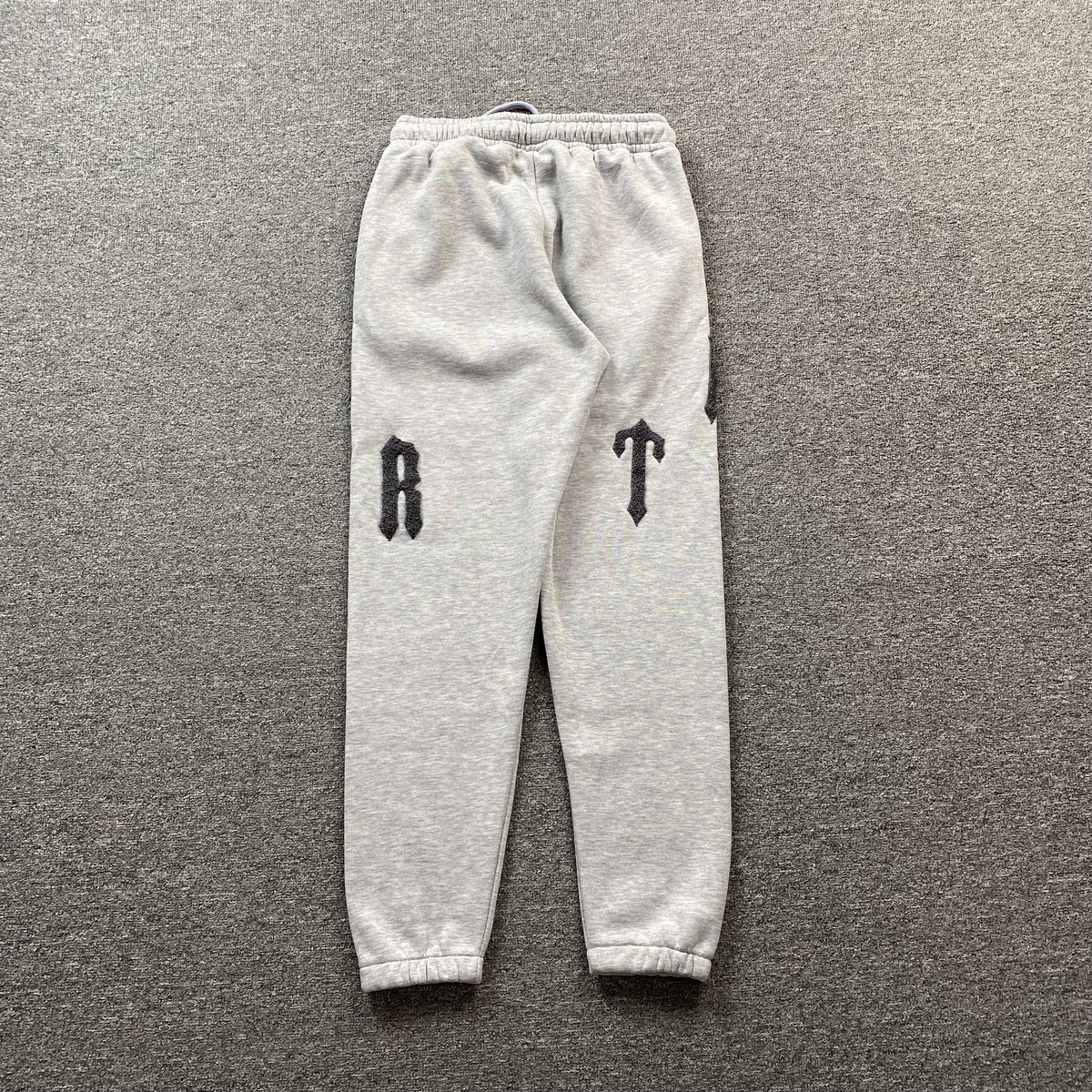 Conjunto Trapstar Irongate Arch Chenille 2.0 Gris