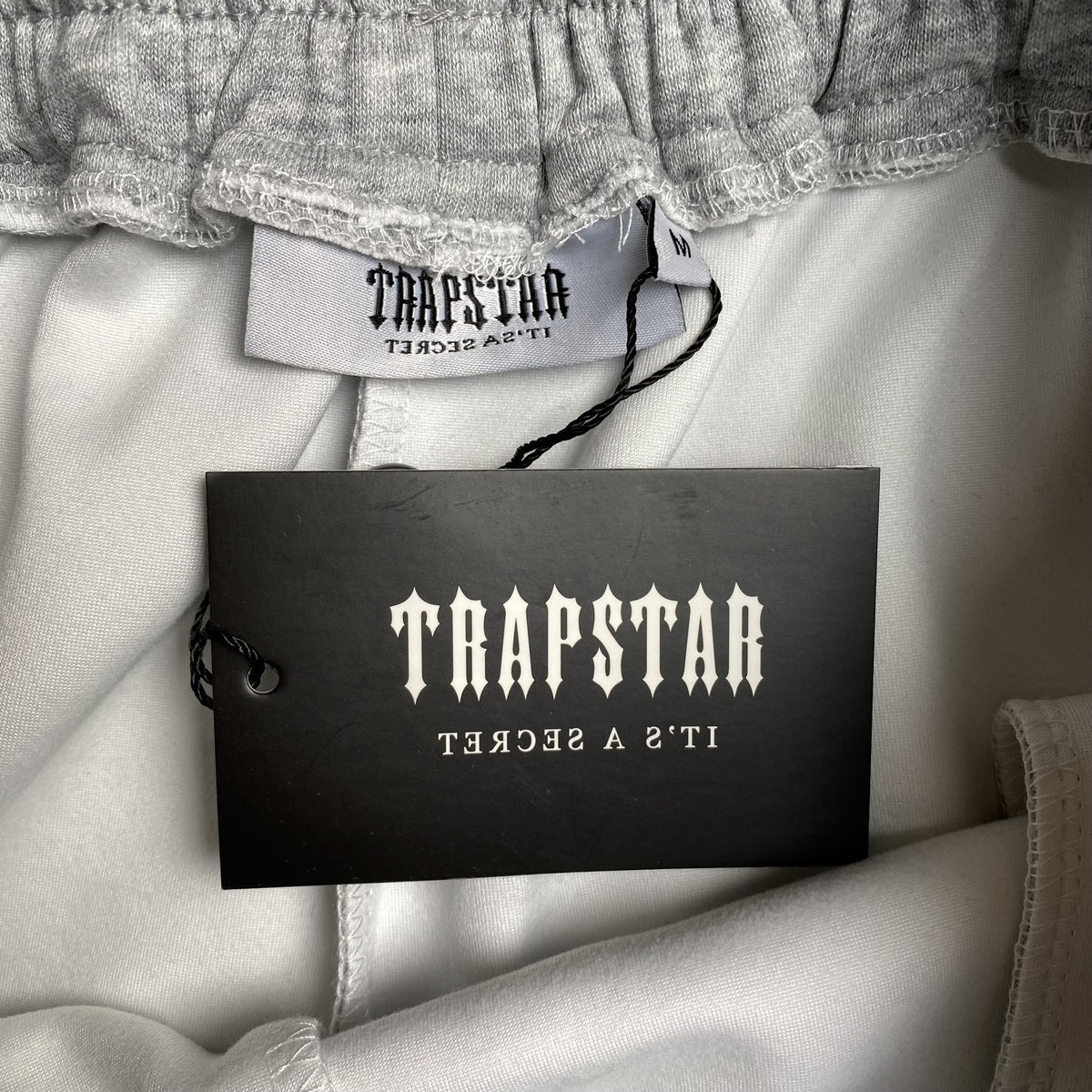 Conjunto Trapstar Irongate Arch Chenille 2.0 Gris