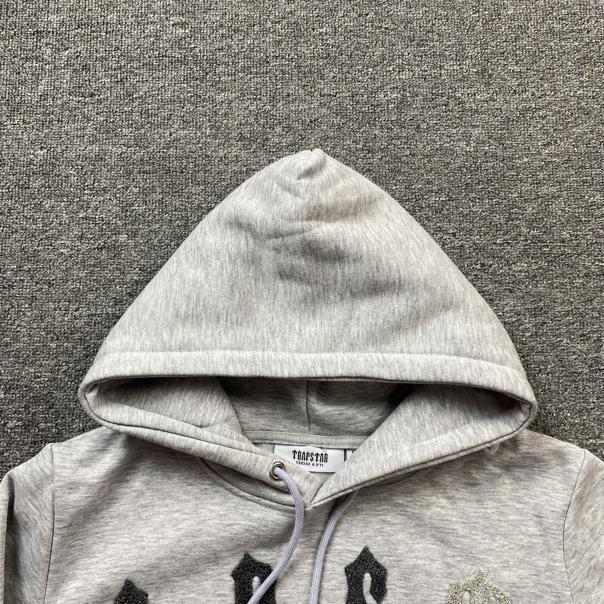 Conjunto Trapstar Irongate Arch Chenille 2.0 Gris