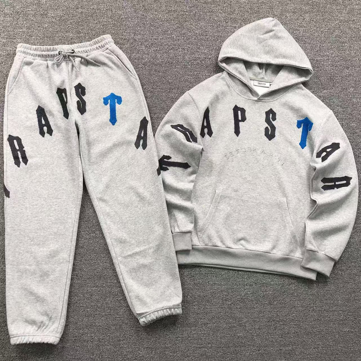 Conjunto Trapstar Irongate Arch Chenille 2.0 Gris