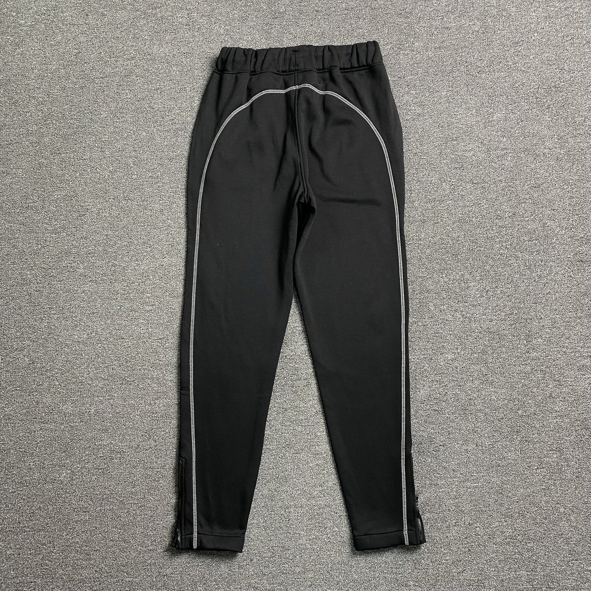 Conjunto Trapstar Irongate Arch Chenille Negro