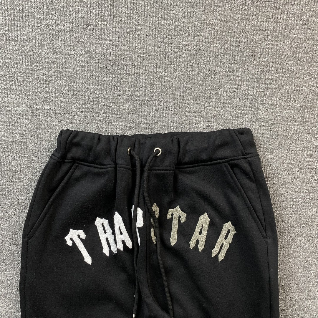 Conjunto Trapstar Irongate Arch Chenille Negro