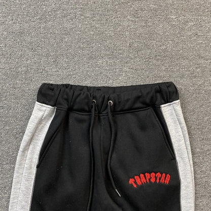 Conjunto Trapstar Irongate Arch Chenille Negro