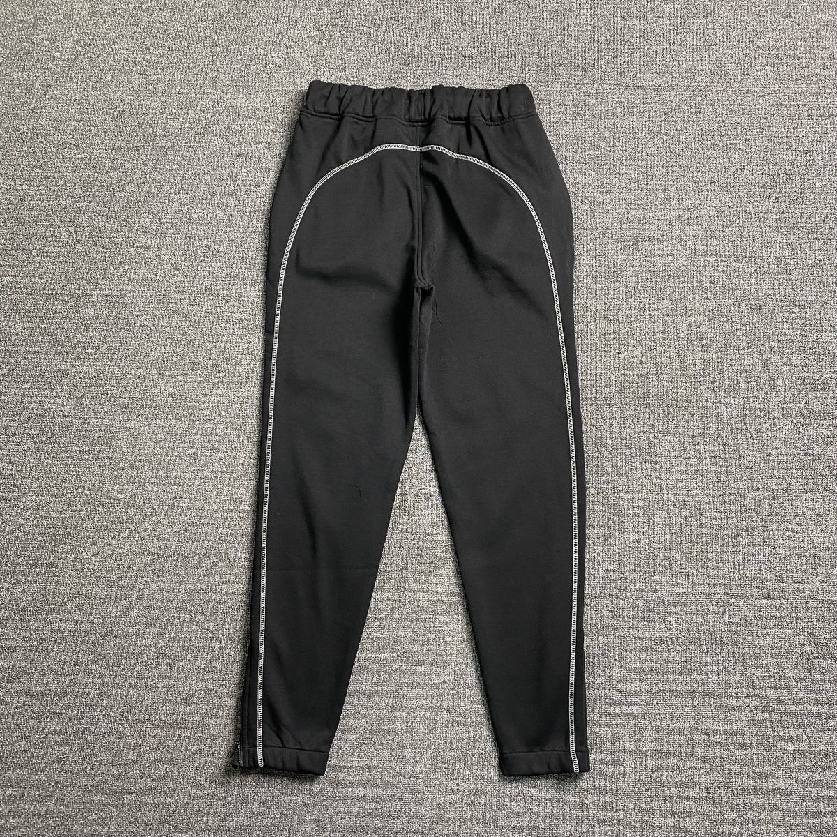 Conjunto Trapstar Irongate Arch Chenille Negro