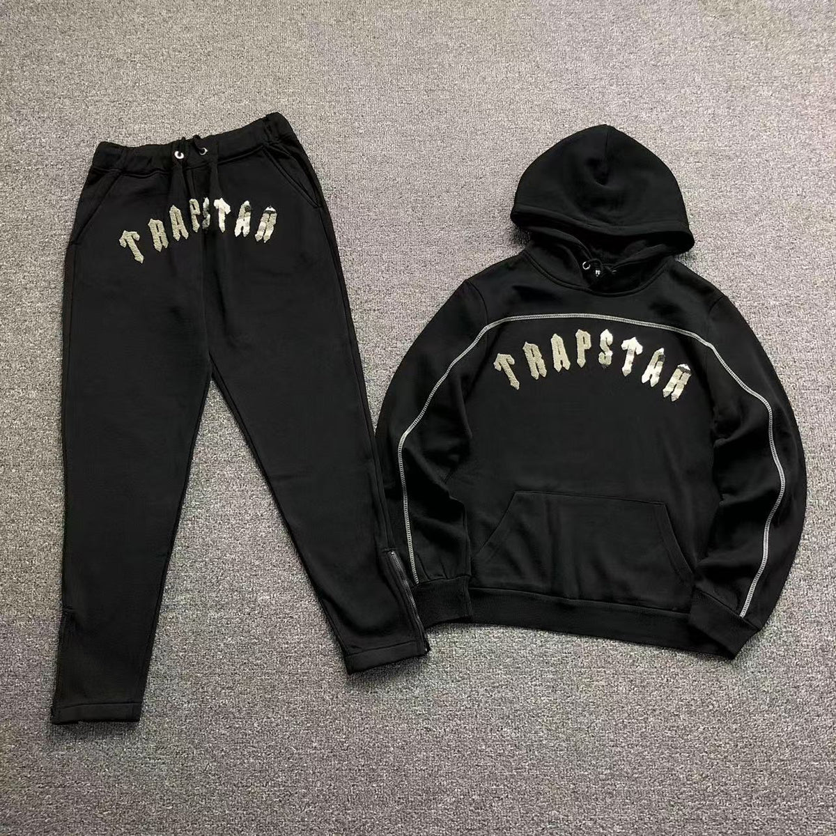 Conjunto Trapstar Irongate Arch Chenille Negro