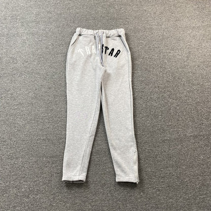 Conjunto Trapstar Irongate Arch Chenille Gris