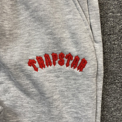 Conjunto Trapstar Irongate Arch Chenille Gris