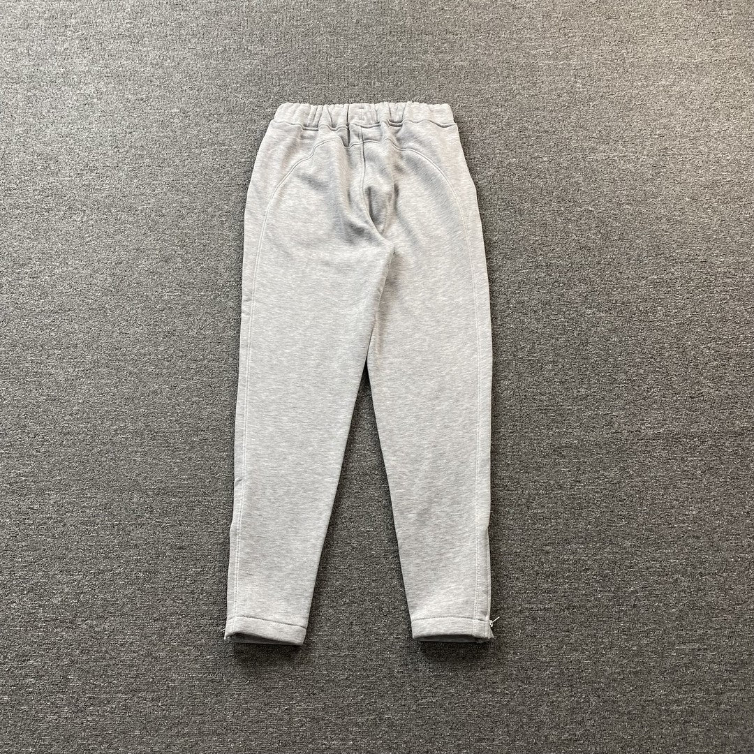Conjunto Trapstar Irongate Arch Chenille Gris