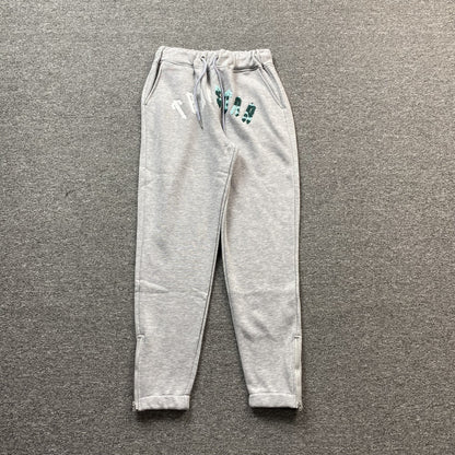 Conjunto Trapstar Irongate Arch Chenille Gris