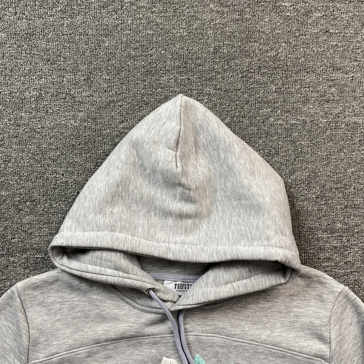 Conjunto Trapstar Irongate Arch Chenille Gris