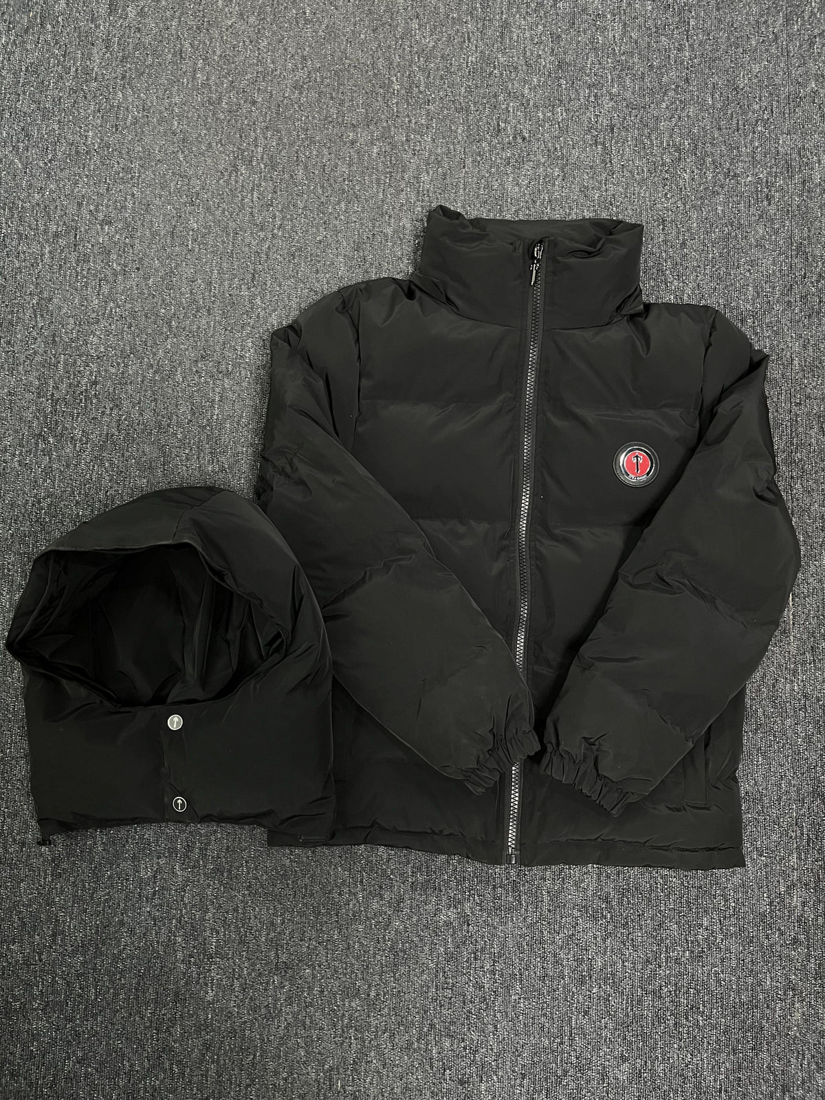 Campera Trapstar Irongate Detachable Hooded Puffer Negra