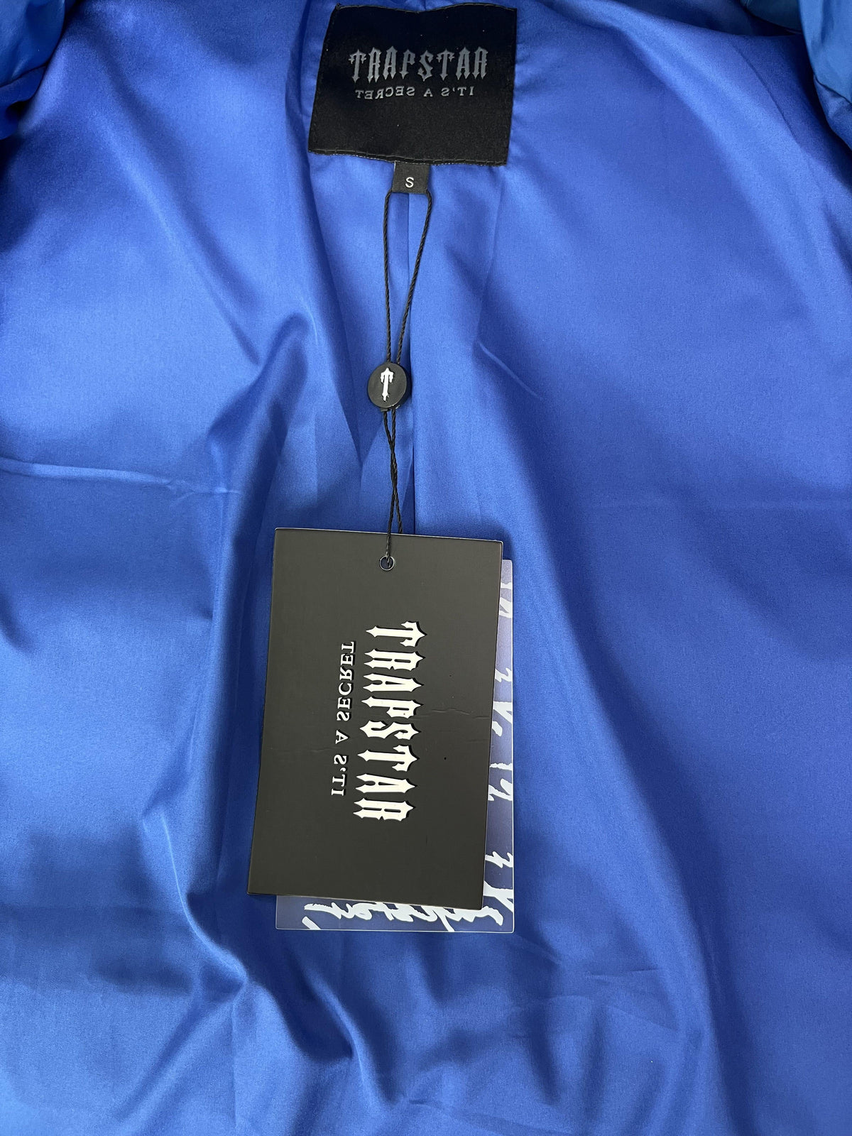 Campera Trapstar Irongate Detachable Hooded Puffer Azul