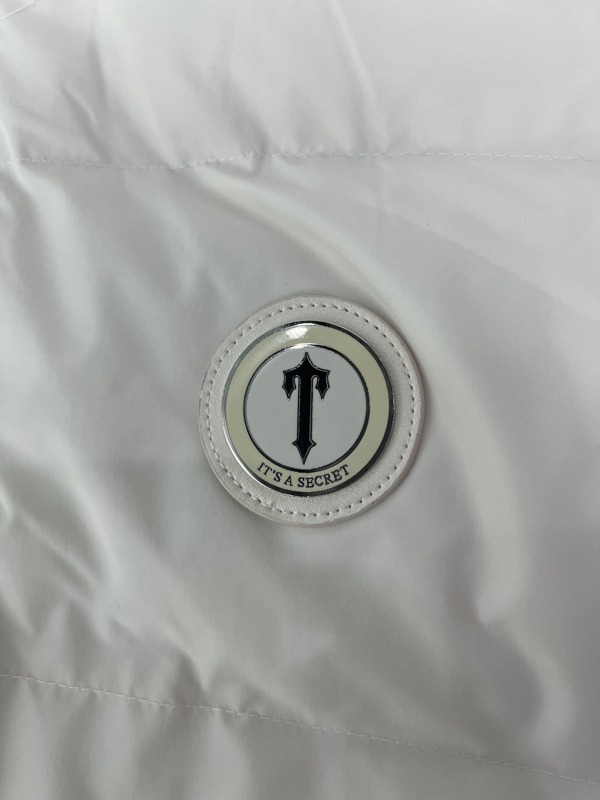 Campera Trapstar Irongate Detachable Hooded Puffer Blanca
