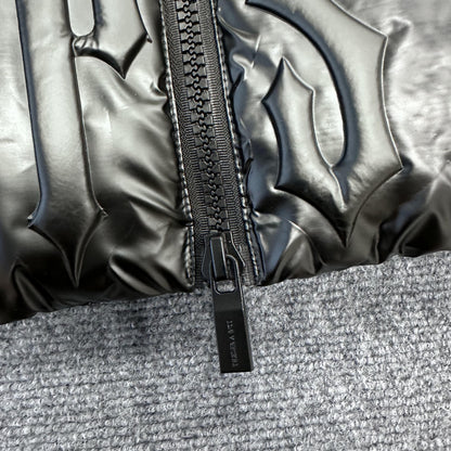 Campera Trapstar Irongate Embossed Puffer Negra