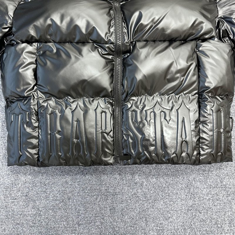 Campera Trapstar Irongate Embossed Puffer Negra