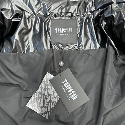 Campera Trapstar Irongate Embossed Puffer Negra