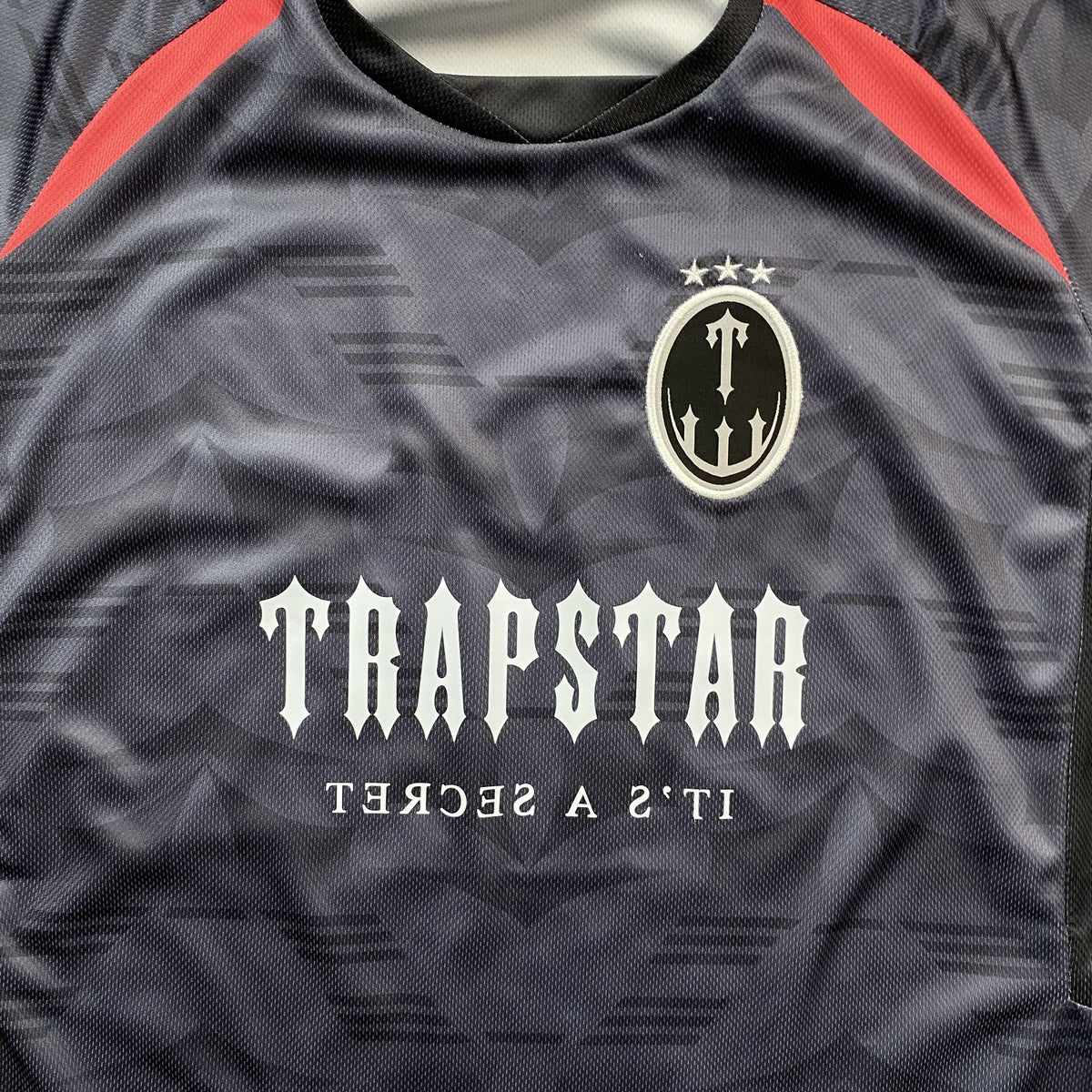 Camiseta Trapstar Irongate Negra