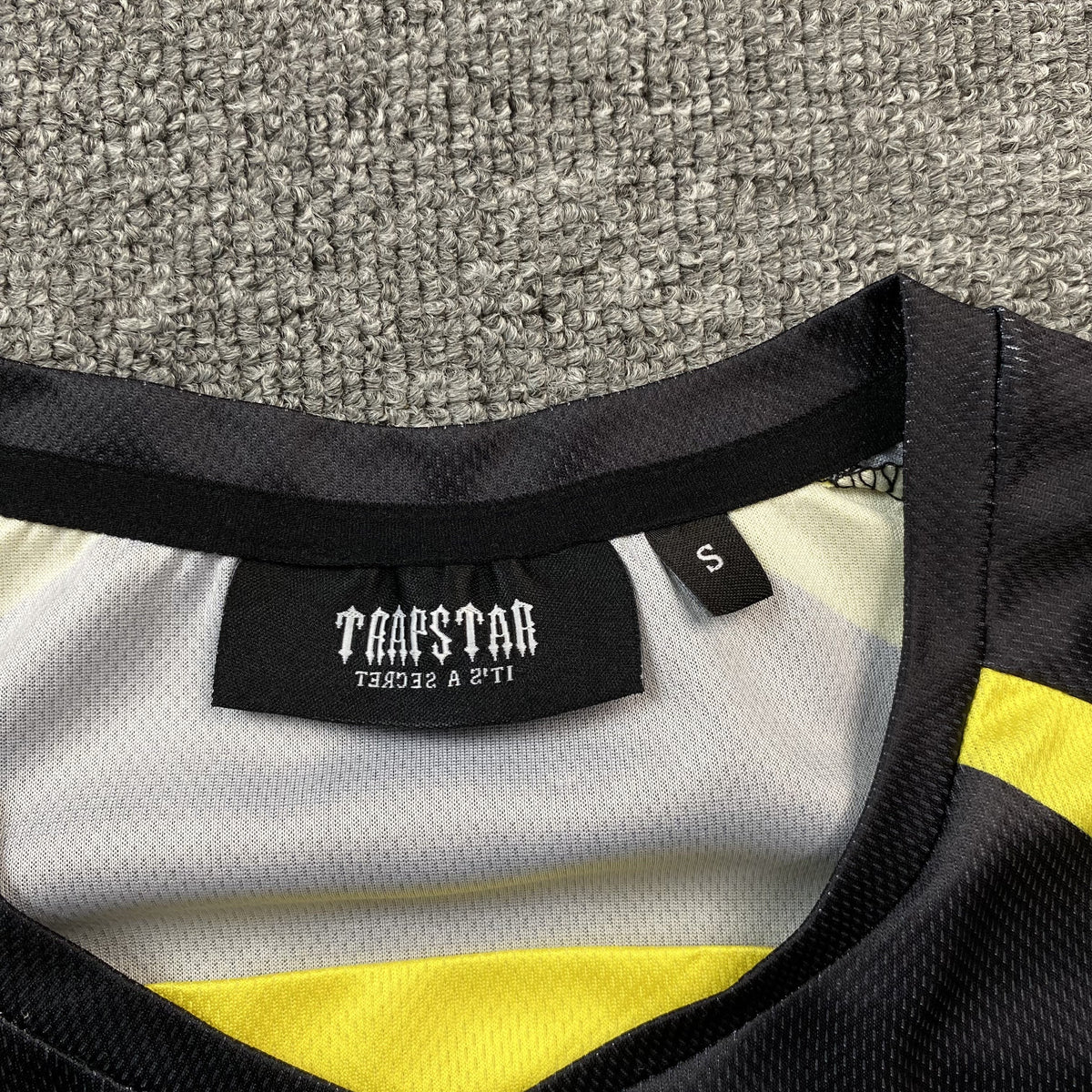 Camiseta Trapstar Irongate Negra