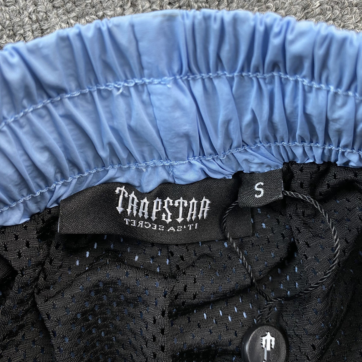 Conjunto Trapstar Irongate Shell 2.0 Celeste
