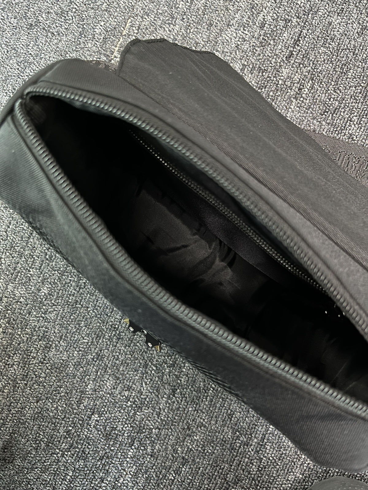 Morral Trapstar Irongate T Crossbody Negro