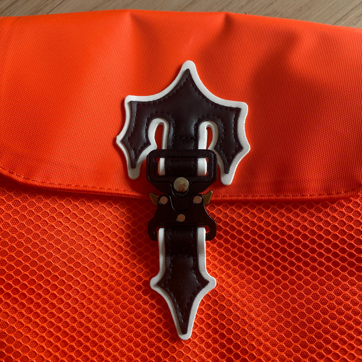 Morral Trapstar Irongate T Crossbody Naranja