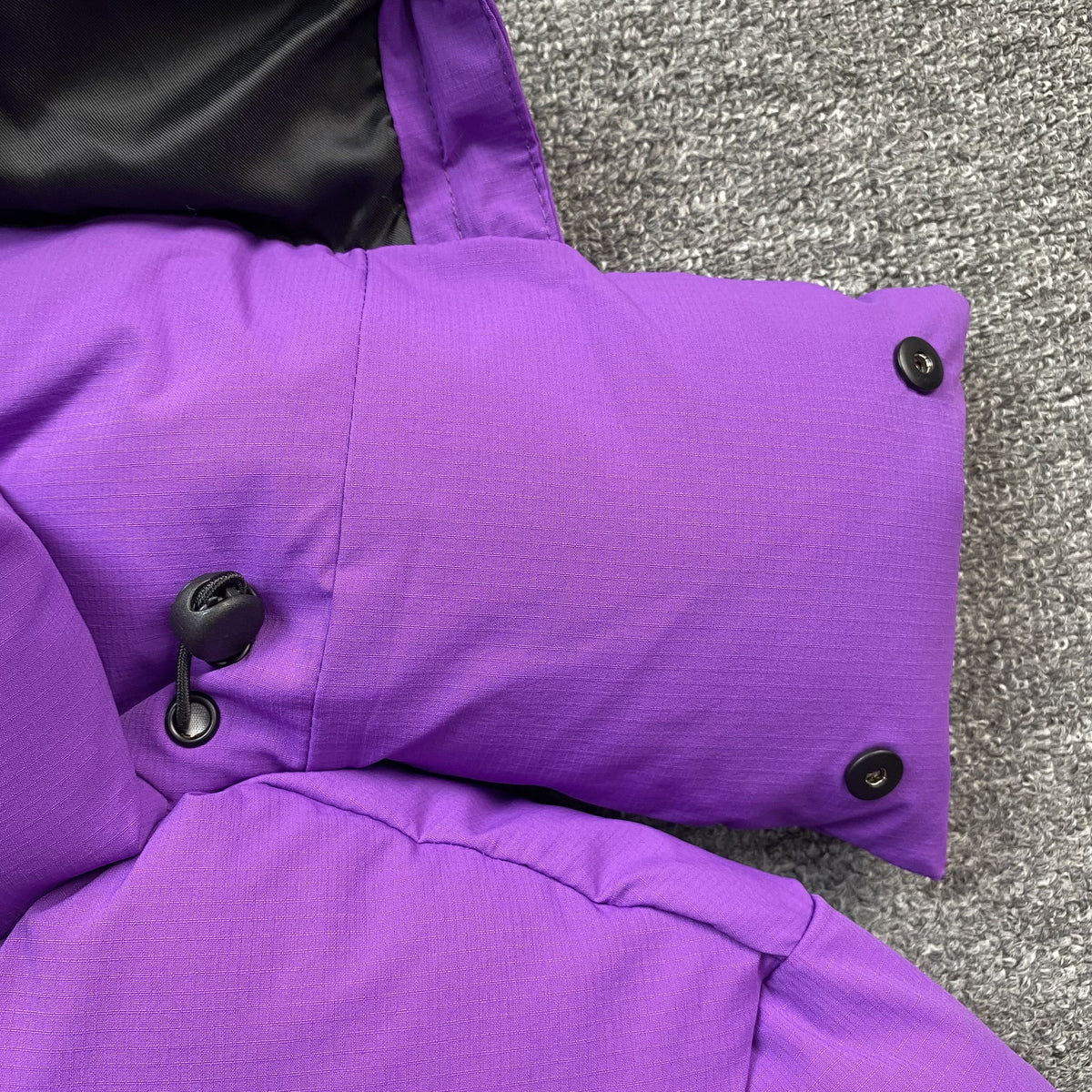 Campera Trapstar X Awful Lot Of Cough Syrup Puffer Violeta