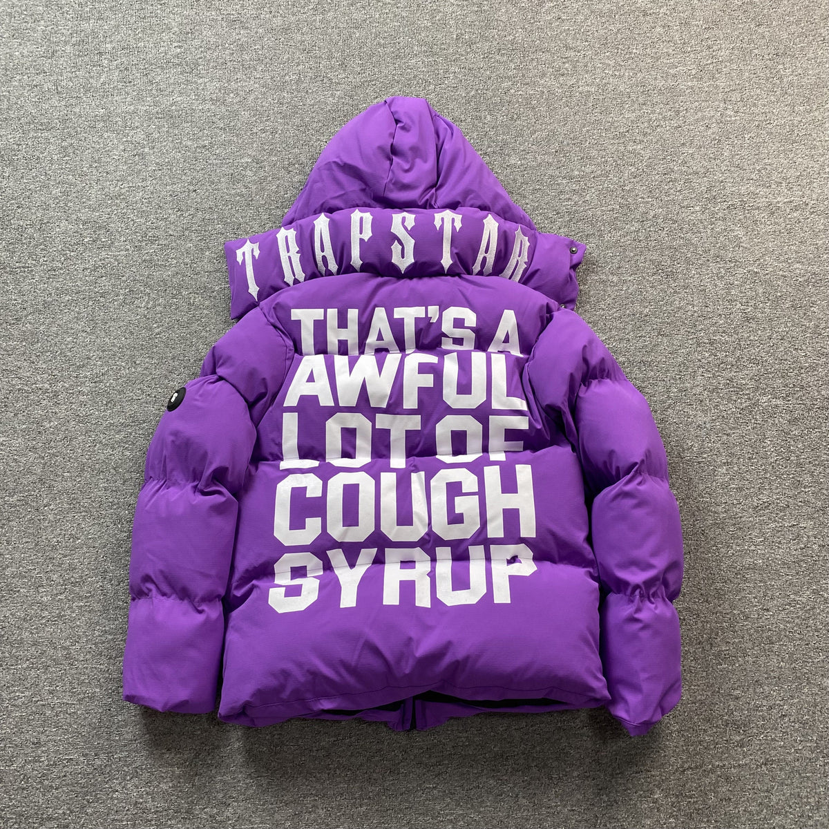 Campera Trapstar X Awful Lot Of Cough Syrup Puffer Violeta